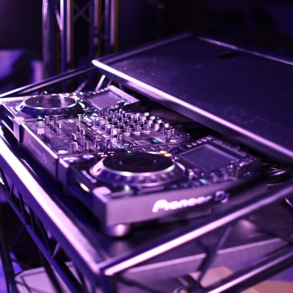 CDJ NX2 Package